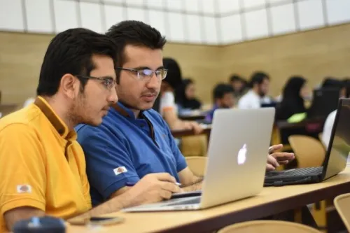 شروع رقابت 60 شرکت کننده از 25 کشور جهان در مسابقه برنامه نویسی رایان