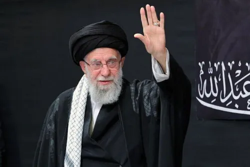 تصاویر ورزشکارانی که از رهبر شهید انگشتر هدیه گرفتند